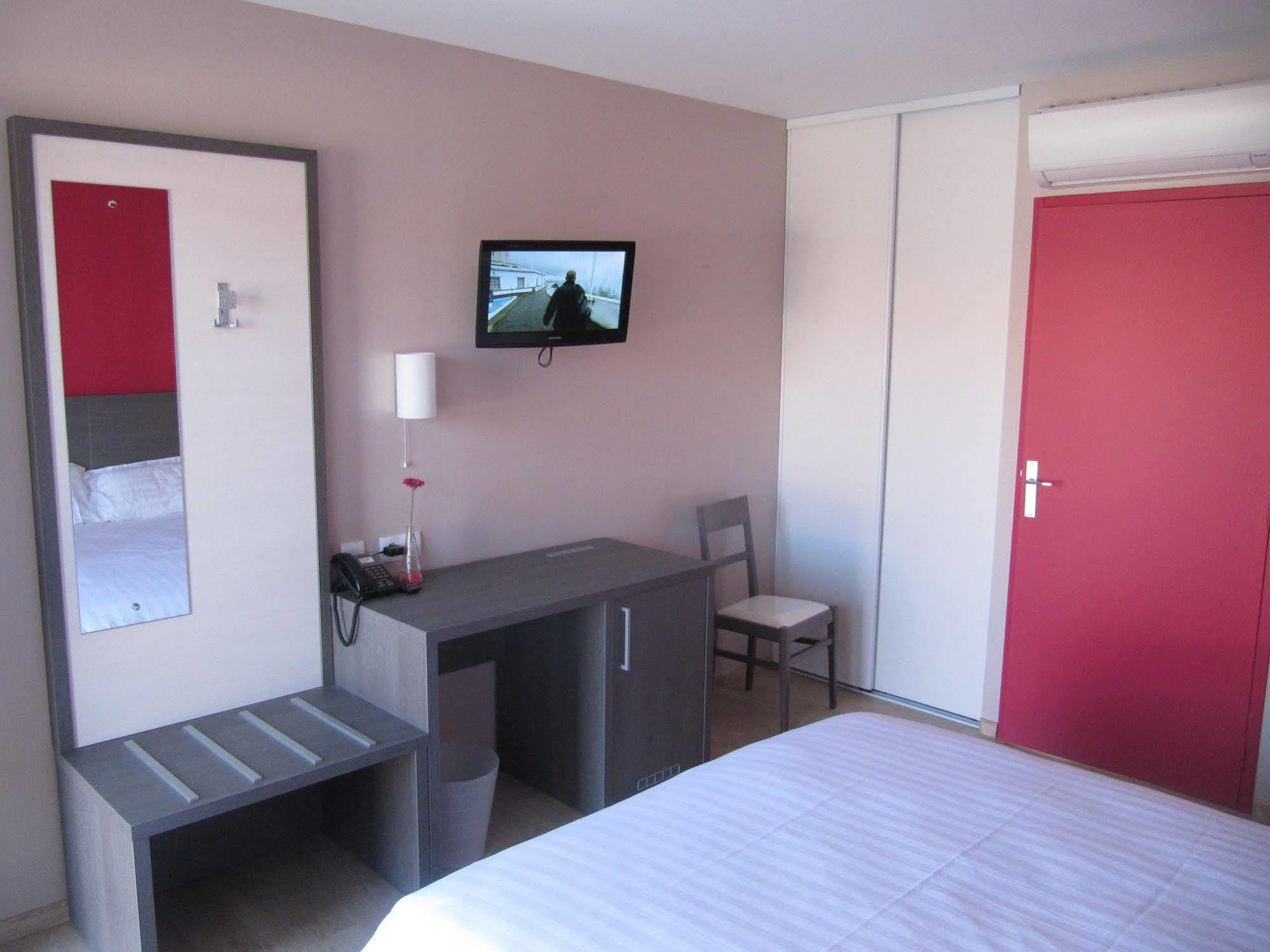 Hotel Cantal Cottages Saint-Georges  Luaran gambar