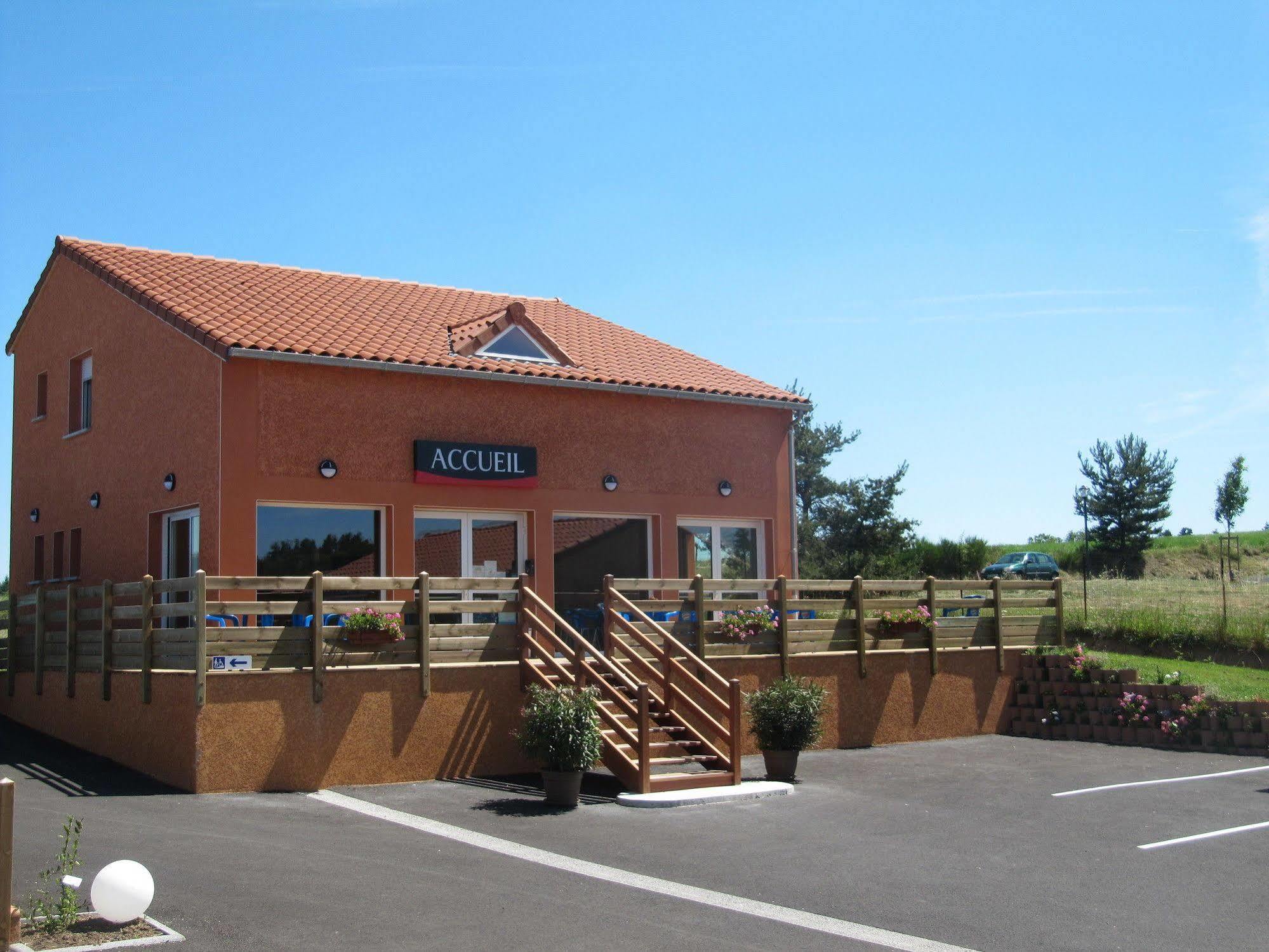 Hotel Cantal Cottages Saint-Georges  Luaran gambar